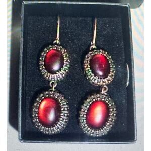 Avon Lovely London Earrings NIB, 2.5 " ruby red glass antique style, Mothers Day